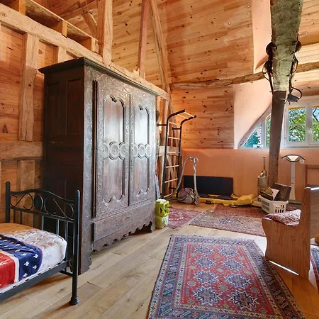 La Grande De La Chaumiere Bed & Breakfast